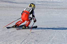 Obraz na płótnie sporty zimowe narty śnieg sport