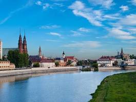 Obraz na płótnie kościół katedra niebo trawa miasto