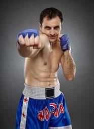 Plakat ćwiczenie bokser mężczyzna przystojny