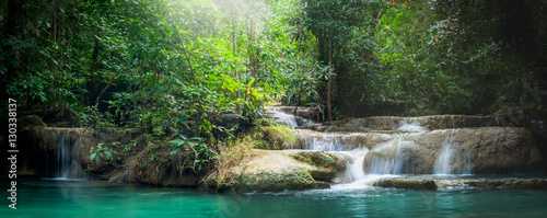 Plakat dżungla park wodospad tajlandia tropikalny