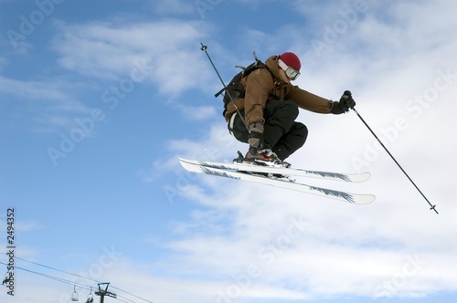 Naklejka mężczyzna wzgórze narciarz sport śnieg