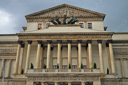 Obraz na płótnie warszawa narodowy architektura kolumna statua