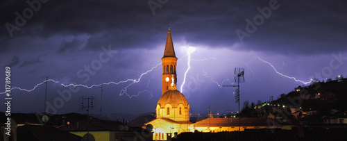 Naklejka kościół panoramiczny sztorm natura włoski