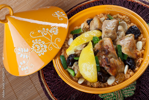 Naklejka wilgotny orientalne kurczak jedzenie arabski