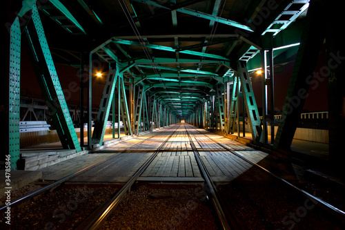 Obraz na płótnie warszawa wiadukt noc tramwaj