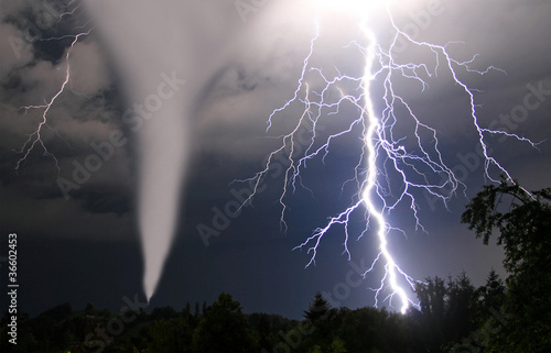 Fotoroleta natura niebo noc sztorm miasto