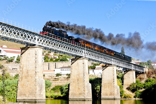 Obraz na płótnie wiadukt transport europa lokomotywa portugalia