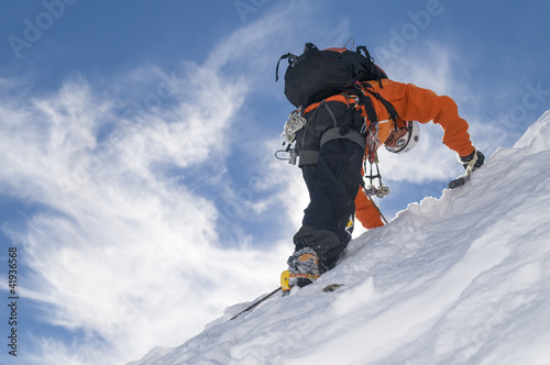 Obraz na płótnie mężczyzna słońce alpinista śnieg natura