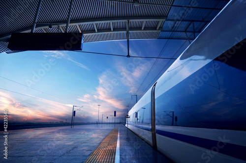 Naklejka miejski noc perspektywa metro pejzaż