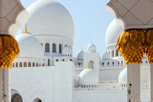 Naklejka kościół meczet muzułmańskie abu dhabi koran