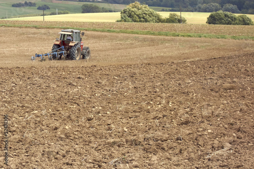 Obraz na płótnie traktor jesień pole rolnictwo pług