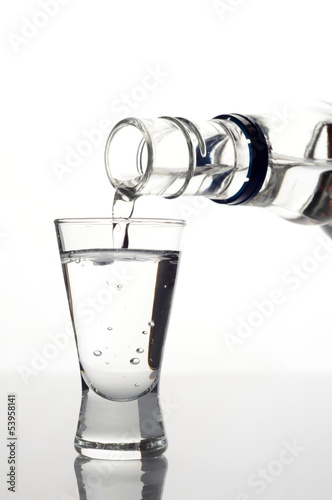 Obraz na płótnie woda napój szkło uzależnienie