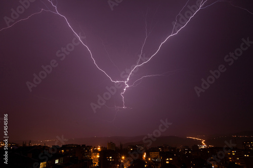 Fotoroleta pejzaż natura sztorm miasto