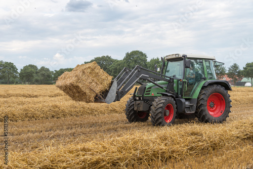 Fototapeta traktor słoma natura pole rolnictwo