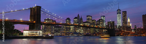 Fototapeta Most Brukliński i Manhattan nocą