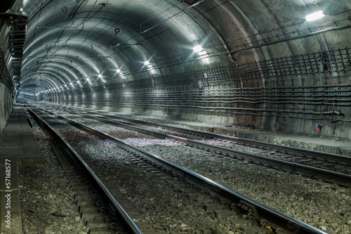 Obraz na płótnie tunel transport metro miejski