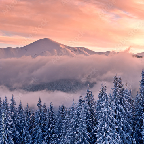 Plakat góra piękny wzgórze panorama