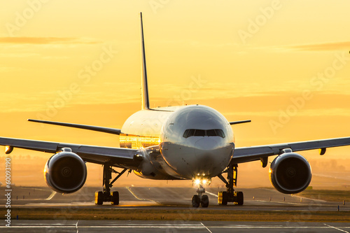 Fotoroleta odrzutowiec słońce airliner transport