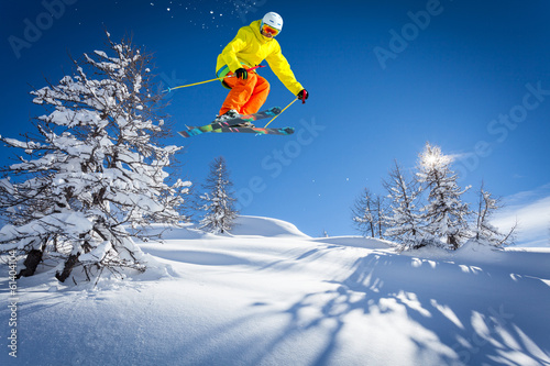 Fototapeta narty sporty ekstremalne chłopiec