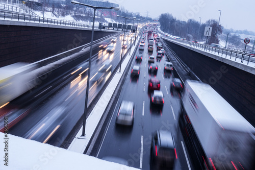 Fotoroleta widok ciężarówka śnieg