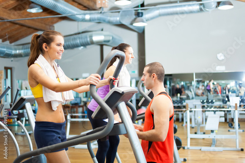 Obraz na płótnie kobieta ćwiczenie zdrowy maszyna fitness