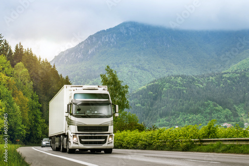 Naklejka ruch droga transport wieś