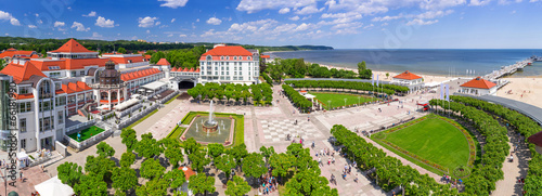 Obraz na płótnie ludzie panorama miasto ogród widok