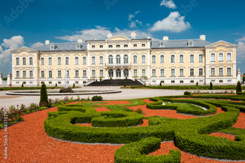 Fotoroleta łotwa fontanna lato kolumna antyczny