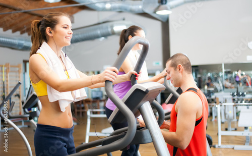 Plakat siłownia ćwiczenie kobieta fitness zdrowy