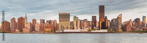 Naklejka panorama miasto nowoczesny wschód