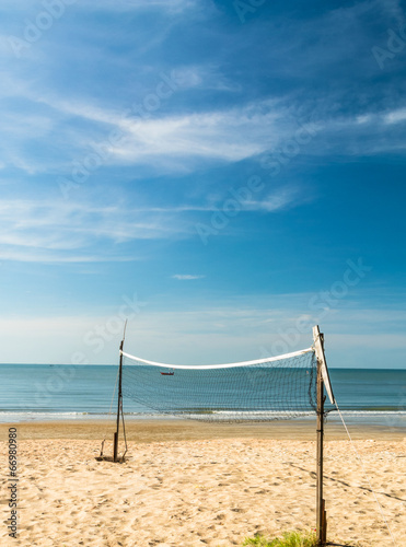 Fototapeta siatkówka błękitne niebo siatkówka plażowa niebo pejzaż