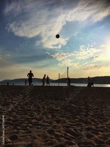 Fotoroleta siatkówka morze siatkówka plażowa kobieta