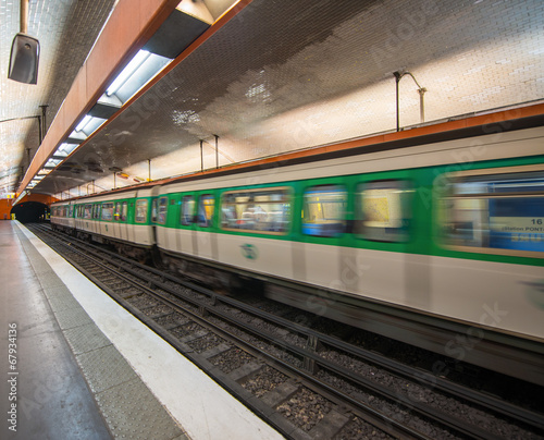 Naklejka ruch tunel francja