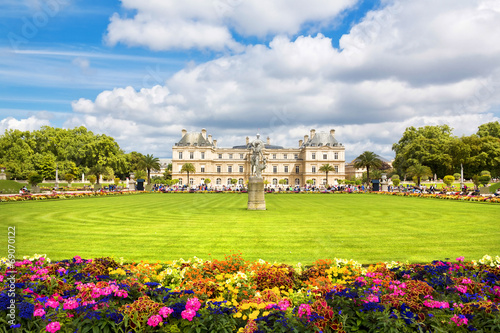 Naklejka luksemburg pałac natura trawa kwiat