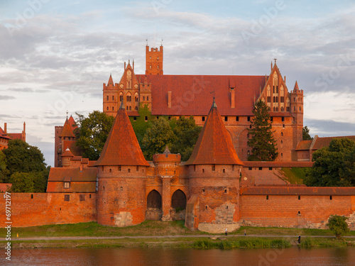 Obraz na płótnie zamek pejzaż architektura woda wojskowy