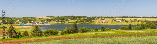 Naklejka panorama krajobraz zatoka pole