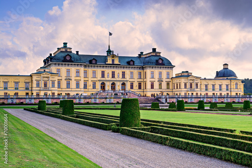 Fotoroleta ogród pałac skandynawia niebo europa