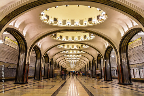 Naklejka transport stary tunel metro miejski