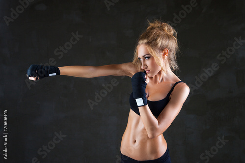 Naklejka ruch portret kobieta bokser