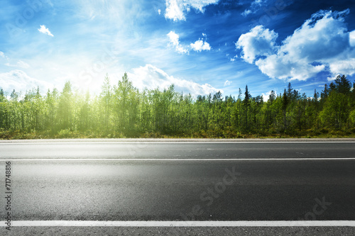 Fotoroleta wieś pole drzewa autostrada las