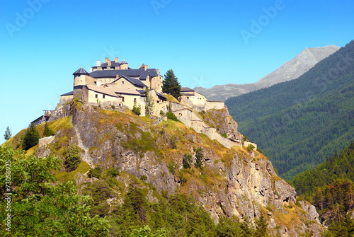 Fotoroleta architektura miasto góra francja