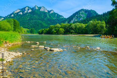 Obraz na płótnie ludzie pejzaż woda natura wzgórze