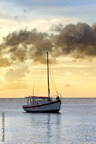 Fotoroleta łódź morze karaibskie wyspa