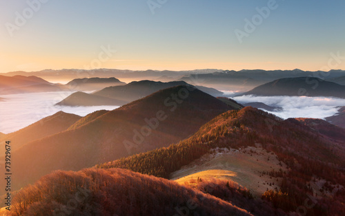 Naklejka szczyt pejzaż łąka panorama