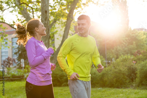 Naklejka natura sport park drzewa jogging