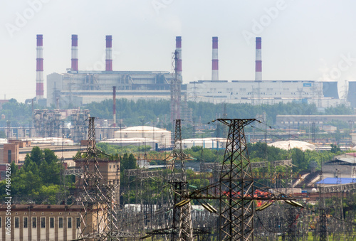 Fotoroleta rosja niebo roślina wieża olej