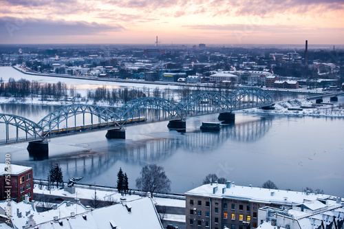 Fotoroleta miejski most europa łotwa