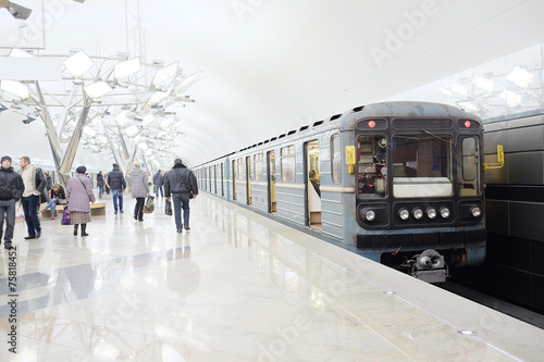 Plakat ścieżka architektura metro