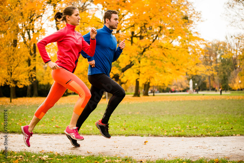 Obraz na płótnie jogging para fitness sport jesień