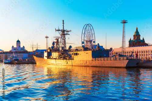 Fotoroleta okręt wojenny europa miejski natura pejzaż